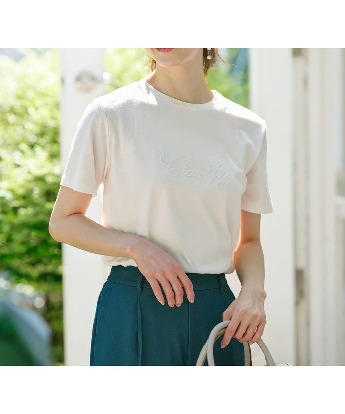 【エニィ スィス/any SiS】のエンボスロゴ Tシャツ インテリア・キッズ・メンズ・レディースファッション・服の通販 founy(ファニー) https://founy.com/ ファッション Fashion レディースファッション WOMEN トップス・カットソー Tops/Tshirt シャツ/ブラウス Shirts/Blouses ロング / Tシャツ T-Shirts カットソー Cut and Sewn 春 Spring カットソー Cut And Sew シリコン Silicon 無地 Plain Color ラウンド Round S/S・春夏 Ss・Spring/Summer 夏 Summer |ID: prp329100004265411 ipo3291000000031978214