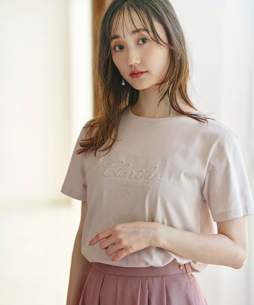 【エニィ スィス/any SiS】のエンボスロゴ Tシャツ インテリア・キッズ・メンズ・レディースファッション・服の通販 founy(ファニー) 　ファッション　Fashion　レディースファッション　WOMEN　トップス・カットソー　Tops/Tshirt　シャツ/ブラウス　Shirts/Blouses　ロング / Tシャツ　T-Shirts　カットソー　Cut and Sewn　春　Spring　カットソー　Cut And Sew　シリコン　Silicon　無地　Plain Color　ラウンド　Round　S/S・春夏　Ss・Spring/Summer　夏　Summer　ローズグレー|ID: prp329100004265411 ipo3291000000031978221