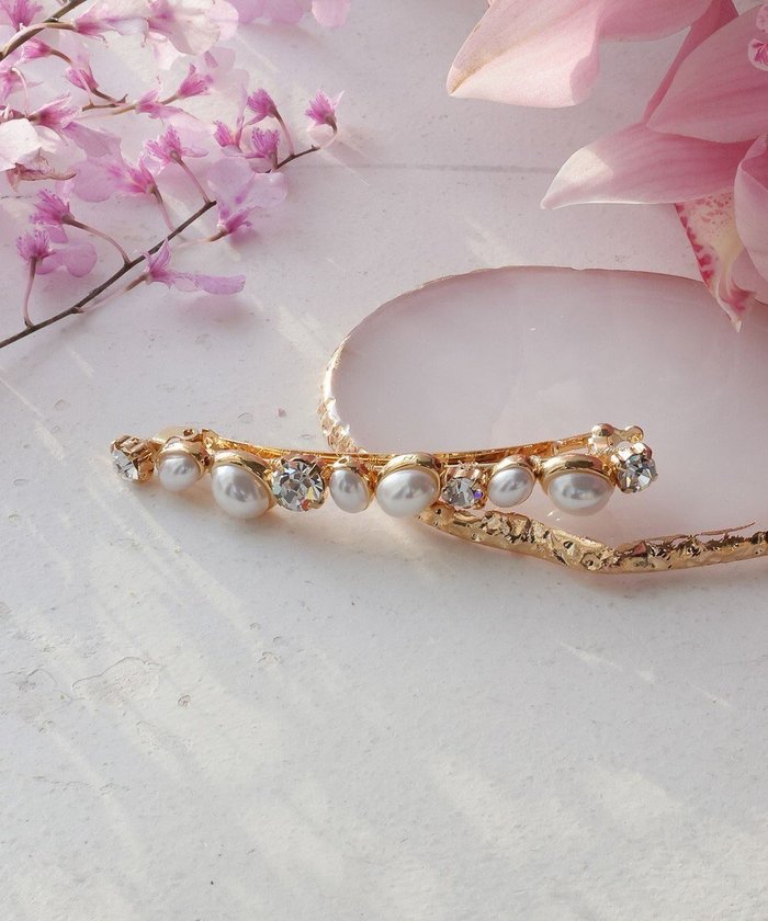 【ティアクラッセ/Tiaclasse】のストーン+パール ワンロウバレッタ インテリア・キッズ・メンズ・レディースファッション・服の通販 founy(ファニー) https://founy.com/ ファッション Fashion レディースファッション Fashion for Women シュシュ&ヘアアクセ/ヘアアレンジ Scrunchies & Hair Accessories おすすめ Recommended / Our Picks アクセサリー Fashion Accessories シューズ Shoes, Footwear ストーン Stone, Gem-Like チュニック Tunic, Long Top バレッタ Barrette, Hair Clip パール Pearl, Pearl Accent エレガント 上品 Elegant 再入荷 Restock / Back in Stock 新作・新入荷 New Arrivals / New In |ID: prp329100004265794 ipo3291000000035773906