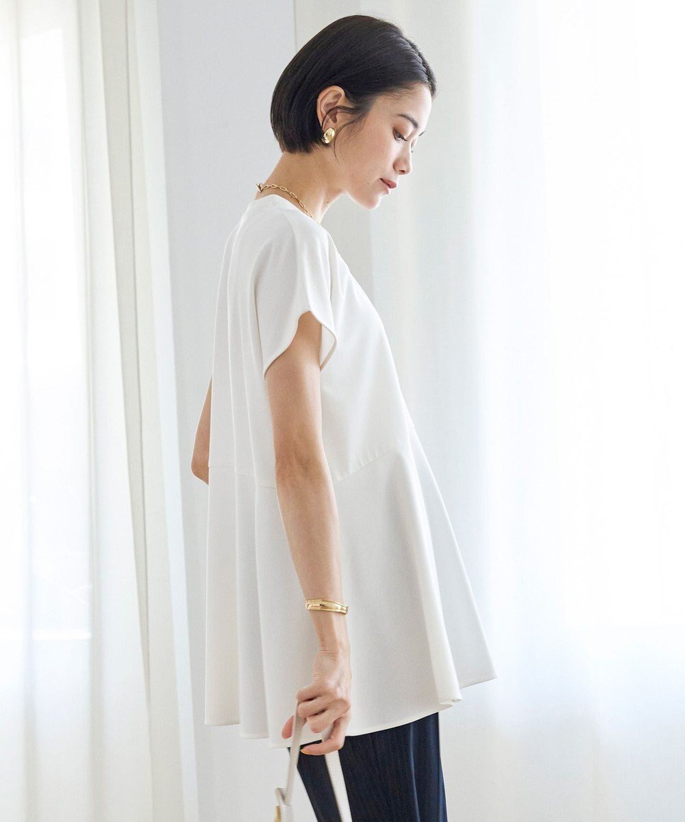 【アンフィーロ 自由区/UNFILO】の【接触冷感/ストレッチ/シワになりにくい】BEAUTY FORM ペプラムTシャツ インテリア・キッズ・メンズ・レディースファッション・服の通販 founy(ファニー) 　ファッション　Fashion　レディースファッション　WOMEN　トップス・カットソー　Tops/Tshirt　シャツ/ブラウス　Shirts/Blouses　ロング / Tシャツ　T-Shirts　カットソー　Cut and Sewn　春　Spring　カットソー　Cut And Sew　切替　Switching　軽量　Lightweight　ストレッチ　Stretch　タイトスカート　Tight Skirt　人気　Popularity　フィット　Fit　ペプラム　Peplum　S/S・春夏　Ss・Spring/Summer　再入荷　Restock/Back In Stock/Re Arrival　おすすめ　Recommend　夏　Summer　ホワイト|ID: prp329100004265813 ipo3291000000031966439