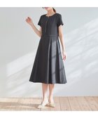 【ティアクラッセ/Tiaclasse】の【小倉優子さん着用・洗える】フラップ付きミディアム丈フレアワンピース チャコールグレー|ID: prp329100004266589 ipo3291000000032297687