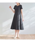 【ティアクラッセ/Tiaclasse】の【小倉優子さん着用・洗える】フラップ付きミディアム丈フレアワンピース チャコールグレー|ID: prp329100004266589 ipo3291000000033350247