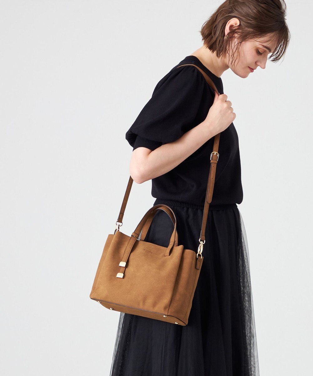 【ラ バガジェリー/LA BAGAGERIE】の【MONICA】ボウタイリボンハンドバッグ 人気、トレンドファッション・服の通販 founy(ファニー) ファッション Fashion レディースファッション Fashion for Women バッグ Bags イエロー Yellow スマート Smart, Elegant ポケット Pocket, Pocket Detail マグネット Magnet, Magnetic Closure モチーフ Motif, Design Theme 別注 Limited Edition, Custom Order other-1|ID: prp329100004266597 ipo3291000000034313994