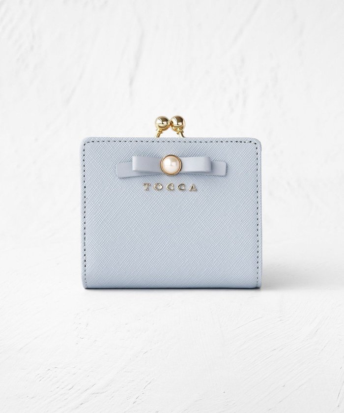【トッカ/TOCCA】の【新色ブルー登場】PEARL KNOT BIFOLDWALLET 財布 インテリア・キッズ・メンズ・レディースファッション・服の通販 founy(ファニー) https://founy.com/ ファッション Fashion レディースファッション WOMEN 財布 Wallets おすすめ Recommend ウォレット Wallet エレガント 上品 Elegant コンパクト Compact パール Pearl メタル Metal モチーフ Motif リボン Ribbon リュクス Luxe ロマンティック Romantic 財布 Wallet |ID: prp329100004267030 ipo3291000000031988666