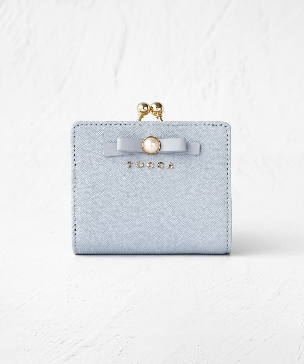 【トッカ/TOCCA】の【新色ブルー登場】PEARL KNOT BIFOLDWALLET 財布 人気、トレンドファッション・服の通販 founy(ファニー) 　ファッション　Fashion　レディースファッション　Fashion for Women　ミニ財布・二つ折り財布　Wallets & Card Cases　おすすめ　Recommended / Our Picks　ウォレット　Wallet　エレガント 上品　Elegant　コンパクト　Compact, Small Size　パール　Pearl, Pearl Accent　メタル　Metal, Metal Parts　モチーフ　Motif, Design Theme　リボン　Ribbon, Bow　リュクス　Luxury, Elegant, High-End, Chic　ロマンティック　Romantic, Feminine Style　財布　Wallet, Purse　 other-1|ID: prp329100004267030 ipo3291000000032644335
