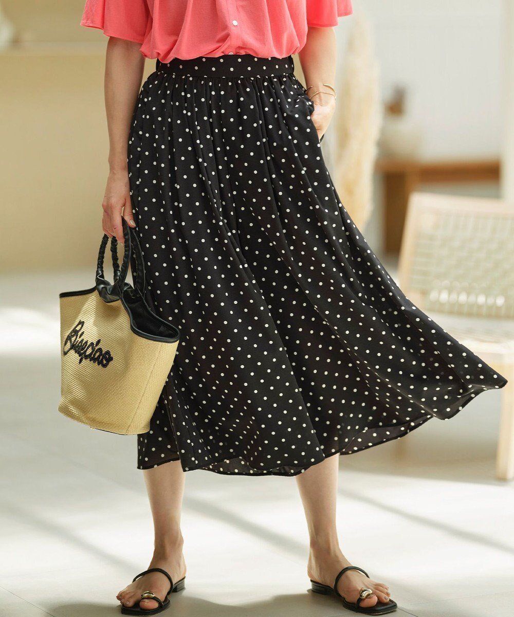 【組曲/KUMIKYOKU】の【WEB限定】ドットプリントデシン フリルパンツ インテリア・キッズ・メンズ・レディースファッション・服の通販 founy(ファニー) 　ファッション　Fashion　レディースファッション　Fashion for Women　パンツ　Pants & Trousers　春　Spring　クラシカル　Classical, Vintage-Inspired　チャーム　Charm, Pendant　トレンド　Trend, Trending Now　ドット　Polka Dot, Dot Pattern　ドレス　Dress, One-Piece　ドレープ　Drape, Draping Fabric　パウダー　Powder, Soft Tone　フリル　Frill, Ruffle　プリント　Print, Printed Pattern　ポケット　Pocket, Pocket Detail　S/S・春夏　SS, Spring/Summer, Warm Season　おすすめ　Recommended / Our Picks　夏　Summer　エレガント 上品　Elegant　ブラック×オフ系5|ID: prp329100004267194 ipo3291000000034233009