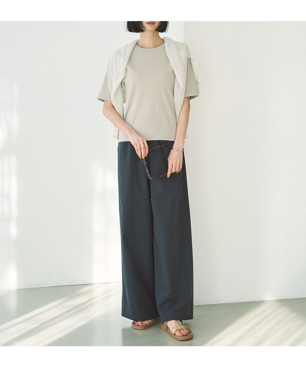 【アンフィーロ 自由区/UNFILO】のFINE MOVE ワイドパンツ インテリア・キッズ・メンズ・レディースファッション・服の通販 founy(ファニー) 　ファッション　Fashion　レディースファッション　Fashion for Women　パンツ　Pants & Trousers　春　Spring　洗える　Machine Washable　軽量　Lightweight, Ultra Light　シャーリング　Shirring, Ruched　シンプル　Simple, Minimal　ストレッチ　Stretch, Stretchy Fabric　ストレート　Straight, Straight Cut　タフタ　Taffeta, Structured Fabric　バランス　Balance, Style Balance　ワイド　Wide, Wide Fit　S/S・春夏　SS, Spring/Summer, Warm Season　夏　Summer　[WEB限定]チャコール|ID: prp329100004271764 ipo3291000000035761675