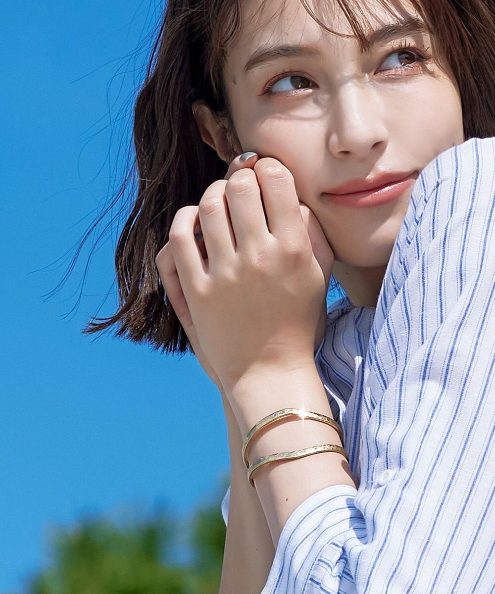 【ティアクラッセ/Tiaclasse】のアンティークバングル インテリア・キッズ・メンズ・レディースファッション・服の通販 founy(ファニー) 　ファッション　Fashion　レディースファッション　WOMEN　アクセサリー　Accessories　アンティーク　Antique　カーディガン　Cardigan　ギフト プレゼント　Gift Present　シルバー　Silver　シンプル　Simple　チュニック　Tunic　バングル　Bangle　ブレスレット　Bracelet　再入荷　Restock/Back In Stock/Re Arrival　NEW・新作・新着・新入荷　New Arrivals　ゴールド|ID: prp329100004272339 ipo3291000000031889823