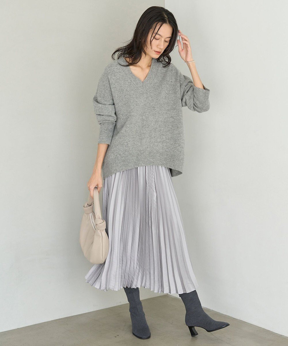 【アンフィーロ 自由区/UNFILO】のプリーツスカート インテリア・キッズ・メンズ・レディースファッション・服の通販 founy(ファニー) 　ファッション　Fashion　レディースファッション　WOMEN　スカート　Skirt　プリーツスカート　Pleated Skirts　おすすめ　Recommend　ウォッシャブル　Washable　サテン　Satin　プリーツ　Pleats　モノトーン　Monotone　エレガント 上品　Elegant　洗える　Washable　A/W・秋冬　Aw・Autumn/Winter・Fw・Fall-Winter　雑誌　Magazine　ライトグレー|ID: prp329100004272559 ipo3291000000031792529