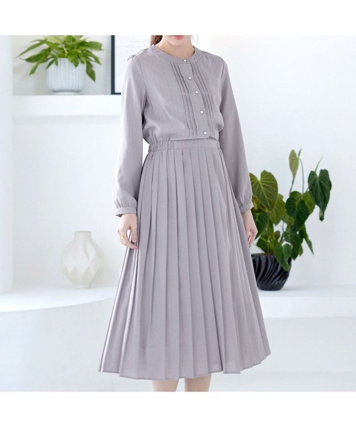 【ティアクラッセ/Tiaclasse】のパールボタンプリーツワンピース インテリア・キッズ・メンズ・レディースファッション・服の通販 founy(ファニー) https://founy.com/ ファッション Fashion レディースファッション Fashion for Women ワンピース Dresses アクセサリー Fashion Accessories インナー Innerwear ウォッシャブル Machine Washable エレガント 上品 Elegant オケージョン Occasion Wear 春 Spring 洗える Machine Washable カーディガン Cardigan, Knitwear シフォン Chiffon, Lightweight Fabric ジョーゼット Georgette, Semi-Sheer Fabric ストライプ Stripe, Striped Pattern チュニック Tunic, Long Top パール Pearl, Pearl Accent プリーツ Pleats, Pleated ポケット Pocket, Pocket Detail ミドル Middle Length, Mid Height 無地 Plain, Solid Color S/S・春夏 SS, Spring/Summer, Warm Season 再入荷 Restock / Back in Stock 夏 Summer 新作・新入荷 New Arrivals / New In |ID: prp329100004274236 ipo3291000000035996618