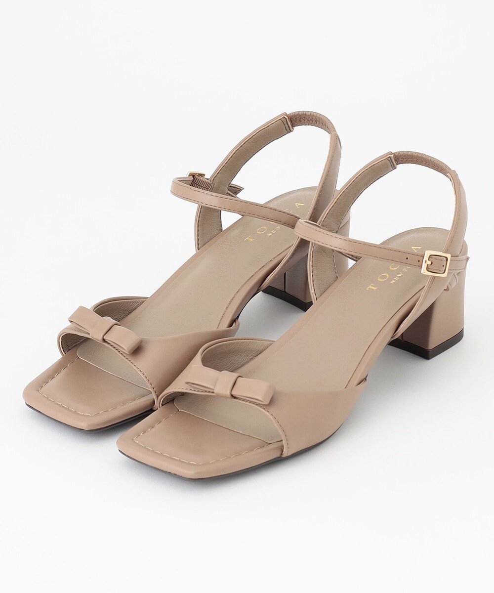 【トッカ/TOCCA】の【大人百花掲載】TINY RIBBON SANDALS サンダル インテリア・キッズ・メンズ・レディースファッション・服の通販 founy(ファニー) 　ファッション　Fashion　レディースファッション　WOMEN　2024年　2024　2024春夏・S/S　Ss,Spring/Summer,2024　S/S・春夏　Ss・Spring/Summer　クッション　Cushion　サンダル　Sandals　ドレス　Dress　バランス　Balance　フェミニン　Feminine　フォルム　Form　フロント　Front　モダン　Modern　ラップ　Wrap　リボン　Ribbon　エレガント 上品　Elegant　ビジネス 仕事 通勤　Business　夏　Summer　春　Spring　雑誌　Magazine　ベージュ系|ID: prp329100004274556 ipo3291000000029709076