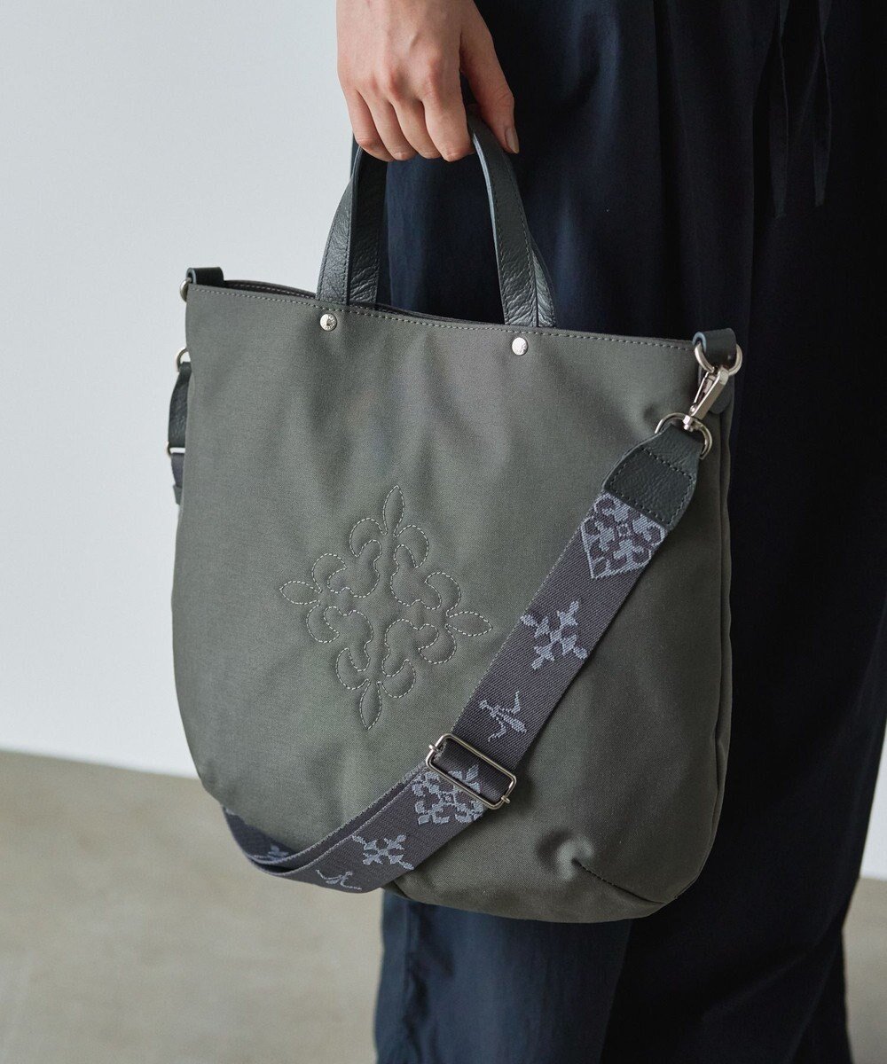 【ラシット/russet】のコーデュラナイロン2WAYトートバッグ(CE-1404-WEB) 人気、トレンドファッション・服の通販 founy(ファニー) 　ファッション　Fashion　レディースファッション　WOMEN　バッグ　Bag　傘　Umbrella　スマート　Smart　財布　Wallet　ベーシック　Basic　ポケット　Pocket　モチーフ　Motif　再入荷　Restock/Back In Stock/Re Arrival　おすすめ　Recommend　日本製　Made In Japan　 other-1|ID: prp329100004274772 ipo3291000000031118010