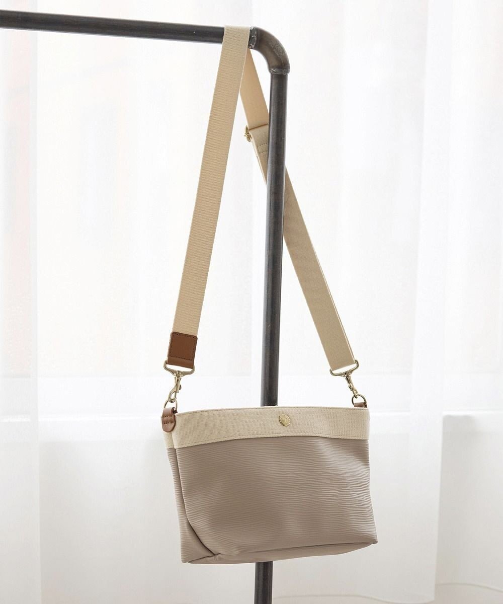 【トプカピ/TOPKAPI】の【Breath TOPKAPI】RIPPLE リプル スリム ミニショルダー バッグ インテリア・キッズ・メンズ・レディースファッション・服の通販 founy(ファニー) 　ファッション　Fashion　レディースファッション　Fashion for Women　バッグ　Bags　クール　Cool, Chic　軽量　Lightweight, Ultra Light　ショルダー　Shoulder, Shoulder Strap　スリム　Slim, Slim Fit　トラベル　Travel, Travel Gear　人気　Popular, Best Seller　ビーチ　Beach, Seaside　リゾート　Resort, Vacation Style　おすすめ　Recommended / Our Picks　ペールベージュ|ID: prp329100004274886 ipo3291000000034264779