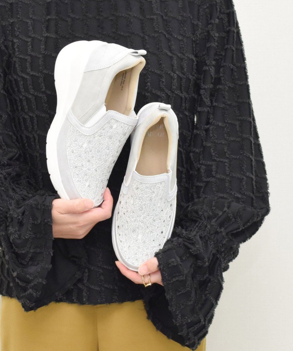 【ブリジット バーキン/Bridget Birkin】の【Round About】スリッポンヒールスニーカー 人気、トレンドファッション・服の通販 founy(ファニー) 　ファッション　Fashion　レディースファッション　WOMEN　おすすめ　Recommend　クッション　Cushion　ストーン　Stone　スニーカー　Sneakers　レース　Race　再入荷　Restock/Back In Stock/Re Arrival　厚底　Platforms　旅行　Travel　 other-1|ID: prp329100004275031 ipo3291000000032209591