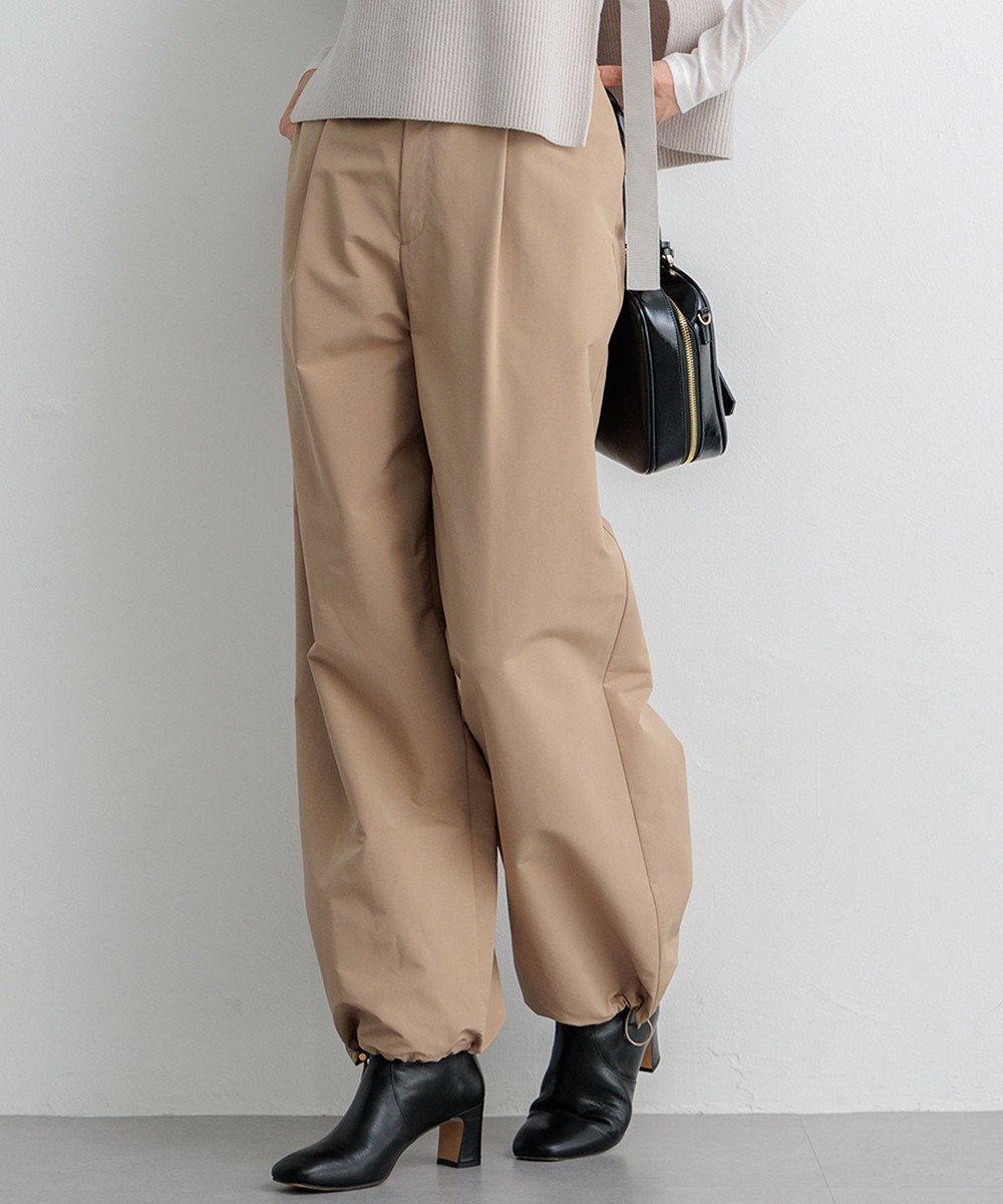【23区/NIJYUSANKU】の【撥水加工/洗える】ハイマルチタフタ 2WAY パラシュート パンツ インテリア・キッズ・メンズ・レディースファッション・服の通販 founy(ファニー) 　ファッション　Fashion　レディースファッション　Fashion for Women　パンツ　Pants & Trousers　ヴィンテージ　Vintage Style　洗える　Machine Washable　カットソー　Cut and Sewn Top　ギャザー　Gathered, Ruffled　ストレート　Straight, Straight Cut　スピンドル　Spindle, Drawcord　タフタ　Taffeta, Structured Fabric　トレンド　Trend, Trending Now　定番　Standard, Basic Item　フレア　Flare, Flared　A/W・秋冬　Autumn/Winter　冬　Winter / This Winter　S/S・春夏　SS, Spring/Summer, Warm Season　おすすめ　Recommended / Our Picks　夏　Summer　2024年　2024　2024-2025秋冬・A/W　Autumn/Winter 2024–25 AW24–25　ベージュ系|ID: prp329100004275308 ipo3291000000033649905