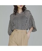 【23区/NIJYUSANKU】の【洗える】Ratti コラージュプリント ギャザー ブラウス 人気、トレンドファッション・服の通販 founy(ファニー) ファッション Fashion レディースファッション Ladies' Fashion Online トップス・カットソー Tops/Tshirt シャツ/ブラウス Shirts/Blouses イタリア Italy インポート Import 洗える Washable 秋 Autumn/Fall ギャザー Gather サテン Satin シフォン Chiffon ジャカード Jacquard スカーフ Scarf ストライプ Stripe トレンド Trend ハンド Hand プリント Print リボン Ribbon A/W・秋冬 Aw・Autumn/Winter・Fw・Fall-Winter 2024年 2024 2024-2025秋冬・A/W Aw/Autumn/Winter/Fw/Fall/2024-2025 thumbnail ブラウンプリント|ID: prp329100004275779 ipo3291000000032673822
