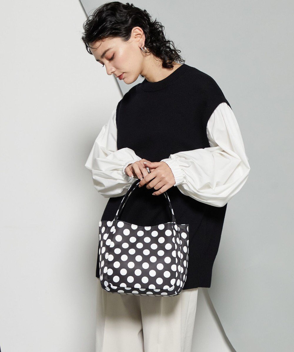 【イザック/Y'SACCS】の【Polka Dots】ボンディングトート Sサイズ 人気、トレンドファッション・服の通販 founy(ファニー) 　ファッション　Fashion　レディースファッション　WOMEN　バッグ　Bag　軽量　Lightweight　シンプル　Simple　スマート　Smart　スーツ　Suit　ドット　Dot　フォルム　Form　プリント　Print　ボンディング　Bonding　ポケット　Pocket　マグネット　Magnet　 other-1|ID: prp329100004279809 ipo3291000000029721655