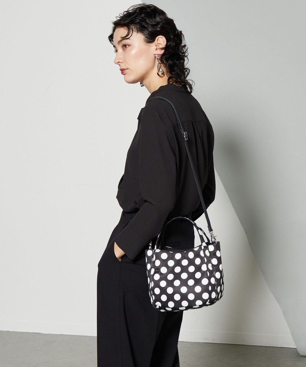 【イザック/Y'SACCS】の【Polka Dots】ボンディング2WAYトート SSサイズ 人気、トレンドファッション・服の通販 founy(ファニー) 　ファッション　Fashion　レディースファッション　WOMEN　バッグ　Bag　軽量　Lightweight　シンプル　Simple　スマート　Smart　スーツ　Suit　ドット　Dot　フォルム　Form　プリント　Print　ボンディング　Bonding　ポケット　Pocket　マグネット　Magnet　 other-1|ID: prp329100004280160 ipo3291000000029723438