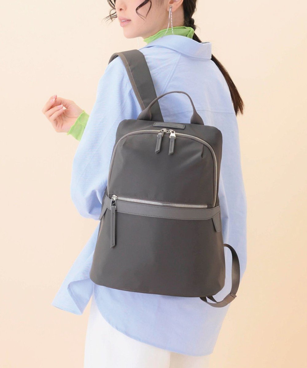 【エースバッグズアンドラゲッジ/ACE BAGS & LUGGAGE】のW .Day/Night ピサラ スリムリュック A4ジャストサイズ 11.0インチタブレット収納 15291 ダブルアンドデイナイト インテリア・キッズ・メンズ・レディースファッション・服の通販 founy(ファニー) 　ファッション　Fashion　レディースファッション　WOMEN　バッグ　Bag　コンパクト　Compact　シンプル　Simple　スリム　Slim　財布　Wallet　バランス　Balance　フロント　Front　ポケット　Pocket　ポーチ　Pouch　リュック　Ruck Sack　おすすめ　Recommend　ビジネス 仕事 通勤　Business　ウォームグレー|ID: prp329100004281354 ipo3291000000029729833