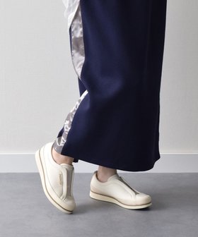 【インター ショシュール/INTER-CHAUSSURES】の【BUSSOLA】撥水フラットスリッポンスニーカー 人気、トレンドファッション・服の通販 founy(ファニー) ファッション Fashion レディースファッション WOMEN 抗菌 Antibacterial スニーカー Sneakers バランス Balance ライニング Lining |ID:prp329100004281554