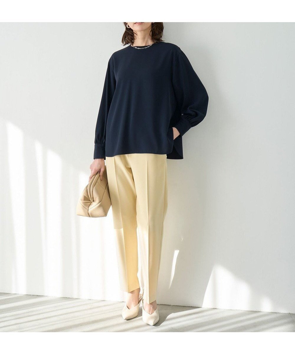 【アンフィーロ 自由区/UNFILO】の【洗える/ストレッチ/シワになりにくい】ハイウエストテーパードパンツ インテリア・キッズ・メンズ・レディースファッション・服の通販 founy(ファニー) 　ファッション　Fashion　レディースファッション　Fashion for Women　パンツ　Pants & Trousers　春　Spring　洗える　Machine Washable　コンパクト　Compact, Small Size　ストレッチ　Stretch, Stretchy Fabric　スリット　Slit, Slit Detail　雑誌　Magazine, Fashion Magazine　S/S・春夏　SS, Spring/Summer, Warm Season　夏　Summer　ライトイエロー|ID: prp329100004282909 ipo3291000000033640350