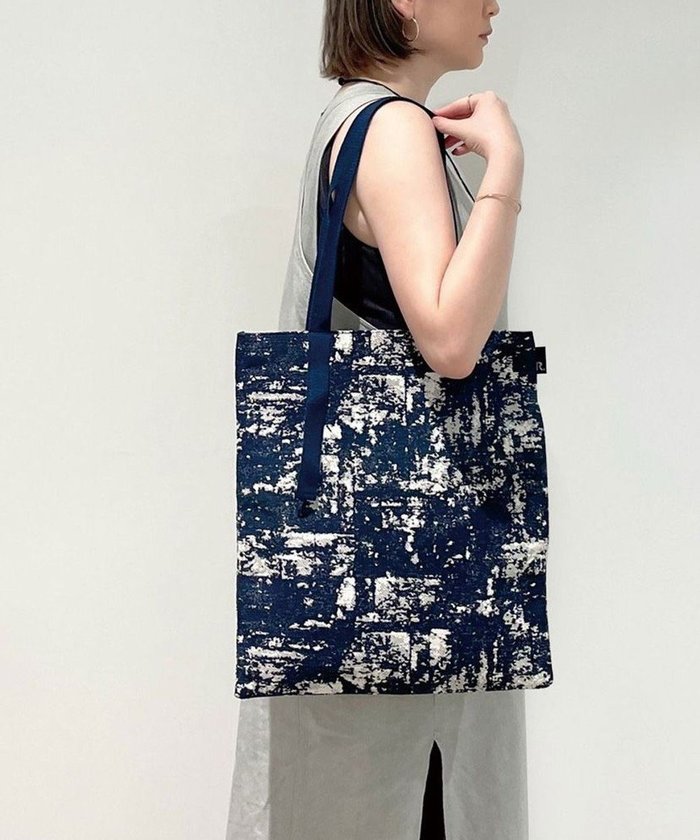 【ルートート/ROOTOTE】の3094【A4サイズ収納】LT.アーキャトル.パターンファブリック-J インテリア・キッズ・メンズ・レディースファッション・服の通販 founy(ファニー) https://founy.com/ ファッション Fashion レディースファッション WOMEN バッグ Bag カメラ Camera フィット Fit ポケット Pocket リップ Lip NEW・新作・新着・新入荷 New Arrivals ビジネス 仕事 通勤 Business |ID: prp329100004283105 ipo3291000000029737653