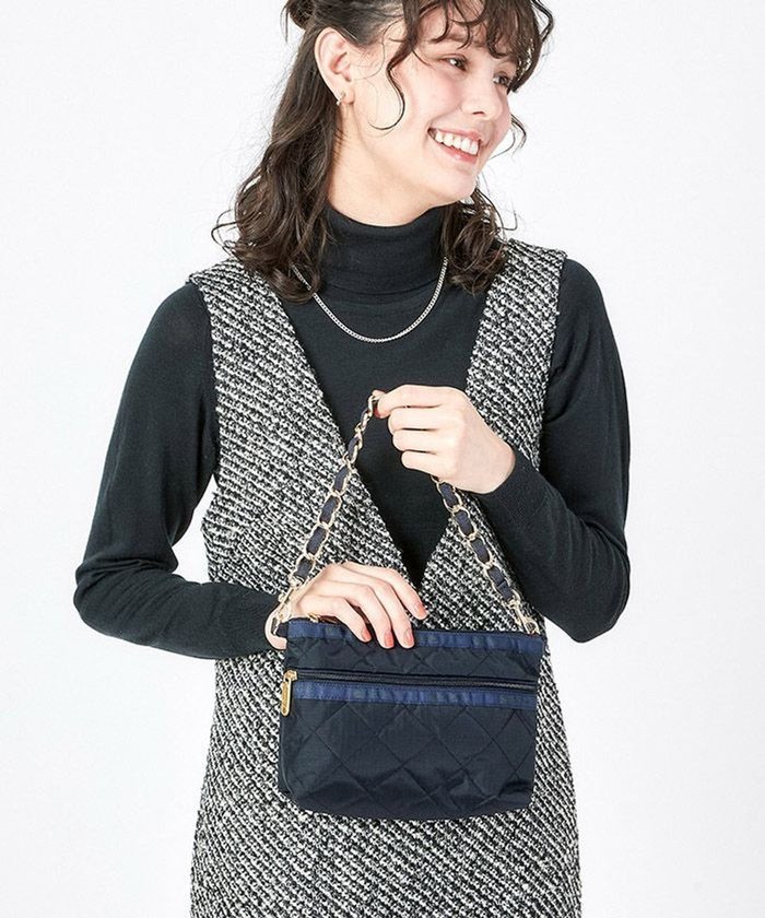 【レスポートサック/LeSportsac】のCHAIN COSMETIC CLUTCH/ディープシーブルーキルト インテリア・キッズ・メンズ・レディースファッション・服の通販 founy(ファニー) https://founy.com/ ファッション Fashion レディースファッション WOMEN バッグ Bag アウトドア Outdoor キルティング Quilting 軽量 Lightweight ジップ Zip スマート Smart 財布 Wallet チェーン Chain トラベル Travel プリント Print ポケット Pocket ポーチ Pouch ラップ Wrap おすすめ Recommend エレガント 上品 Elegant ビジネス 仕事 通勤 Business |ID: prp329100004290338 ipo3291000000029772393