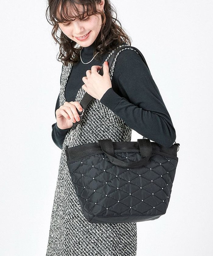 【レスポートサック/LeSportsac】のBUCKET TOTE/ブラックキルトスタッズ インテリア・キッズ・メンズ・レディースファッション・服の通販 founy(ファニー) https://founy.com/ ファッション Fashion レディースファッション WOMEN バッグ Bag キルティング Quilting 軽量 Lightweight スタイリッシュ Stylish スタッズ Studs 財布 Wallet トラベル Travel プリント Print ポケット Pocket メタリック Metallic 旅行 Travel エレガント 上品 Elegant |ID: prp329100004290343 ipo3291000000029772403