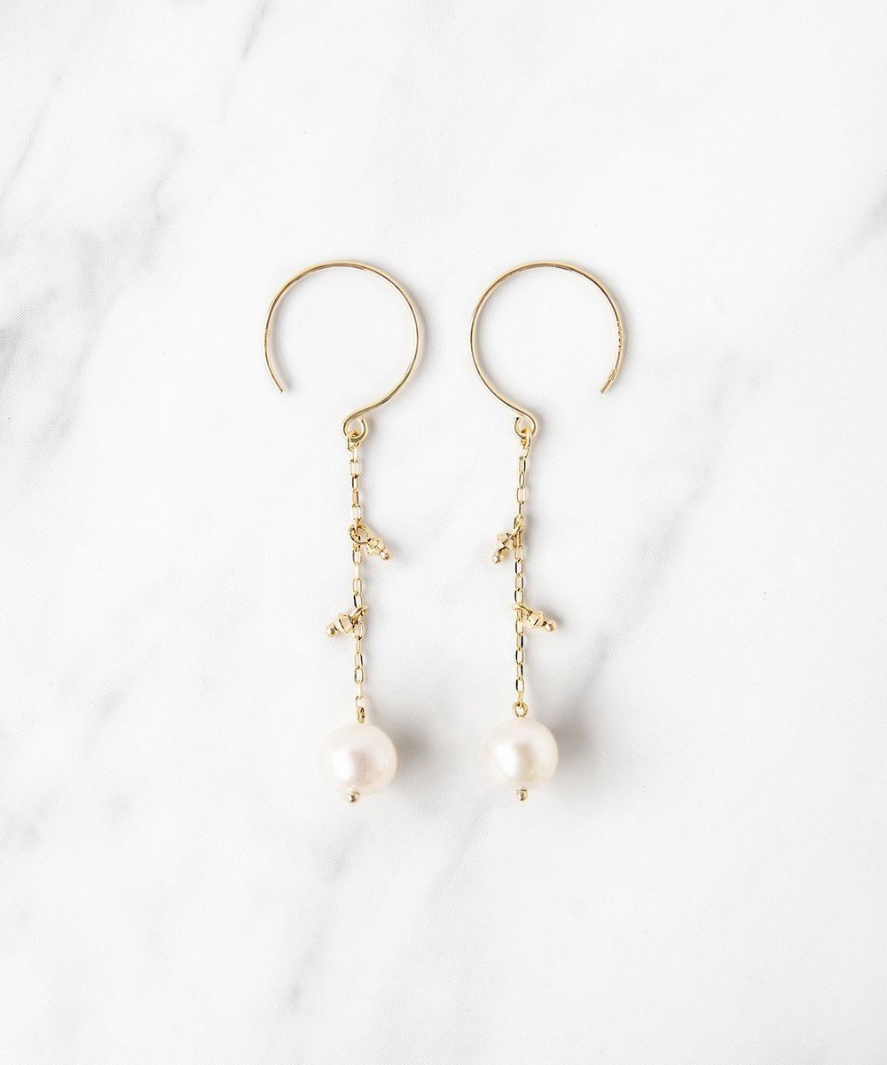 【トッカ/TOCCA】の【WEB限定】SEEDS PEARL PIERCED EARRINGS K10イエローゴールド 淡水パールピアス 人気、トレンドファッション・服の通販 founy(ファニー) 　ファッション　Fashion　レディースファッション　WOMEN　ジュエリー　Jewelry　リング　Rings　イヤリング　Earrings　アクセサリー　Accessories　イエロー　Yellow　チェーン　Chain　パール　Pearl　フープ　Hoop　ポーチ　Pouch　モダン　Modern　 other-1|ID: prp329100004291777 ipo3291000000029779264