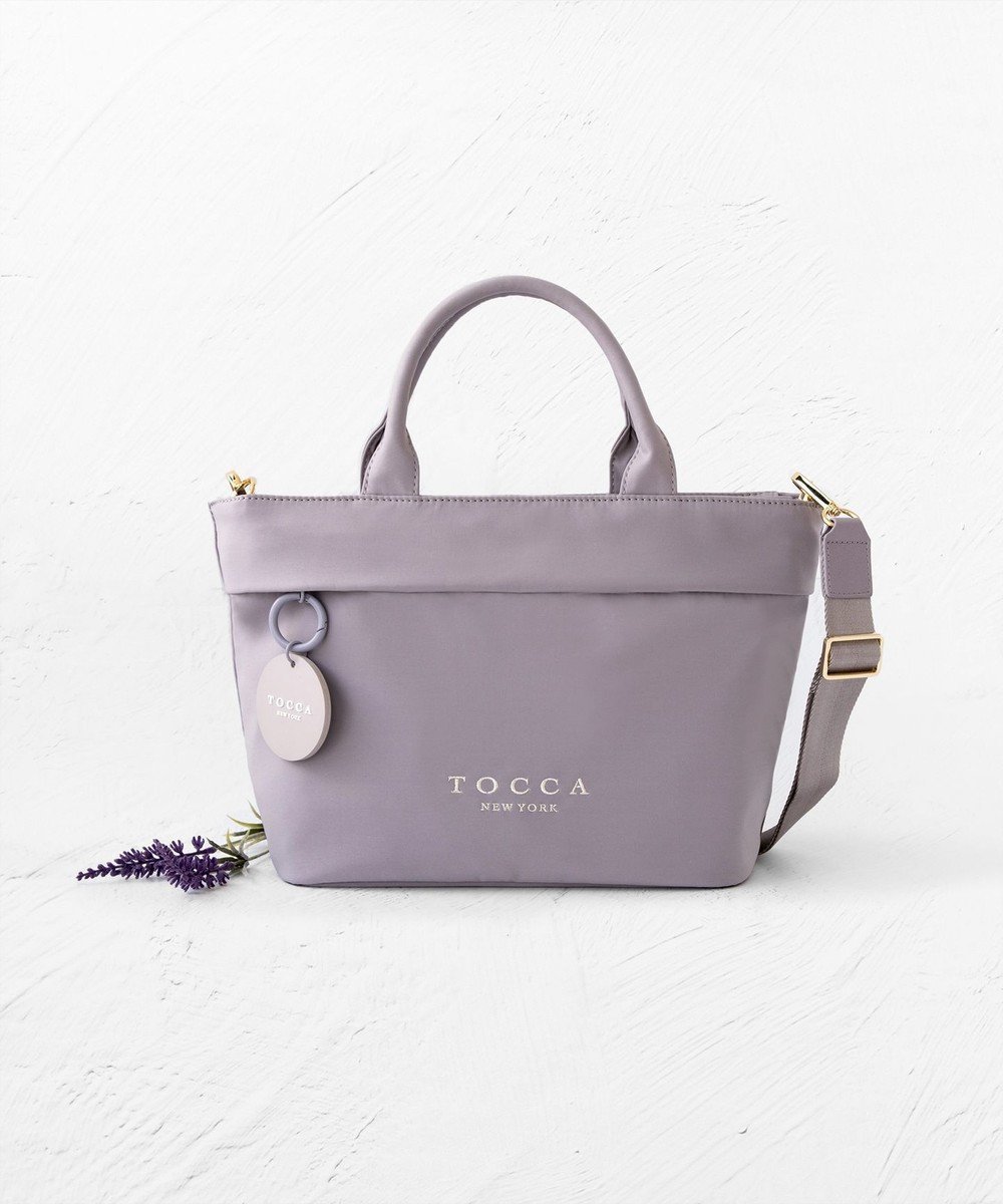 【トッカ/TOCCA】の【WEB限定&一部店舗限定】【撥水】ARIA TOTE M トートバッグ M インテリア・キッズ・メンズ・レディースファッション・服の通販 founy(ファニー) 　ファッション　Fashion　レディースファッション　Ladies' Fashion Online　バッグ　Bag　クラウン　Crown　コレクション　Collection　シューズ　Shoes　シリコン　Silicon　ジップ　Zip　スポーツ　Sports　財布　Wallet　チャーム　Charm　フェミニン　Feminine　フロント　Front　ポケット　Pocket　リラックス　Relax　旅行　Travel　ライラック系|ID: prp329100004293341 ipo3291000000032273842