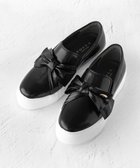 【トッカ/TOCCA】の【晴雨兼用・軽量・抗菌消臭】NUANCE RIBBON SNEAKERS スニーカー 人気、トレンドファッション・服の通販 founy(ファニー) ファッション Fashion レディースファッション Fashion for Women アシンメトリー Asymmetrical Style 厚底 Platform Shoes クッション Cushion, Throw Pillow 抗菌 Antibacterial, Bacteria-Resistant 軽量 Lightweight, Ultra Light シルバー Silver, Metallic Silver スニーカー Sneakers, Trainers 雑誌 Magazine, Fashion Magazine フェミニン Feminine, Girly プレート Plate, Dish メタル Metal, Metal Parts リボン Ribbon, Bow リュクス Luxury, Elegant, High-End, Chic ロマンティック Romantic, Feminine Style エレガント 上品 Elegant thumbnail ブラック系|ID: prp329100004297287 ipo3291000000034190176