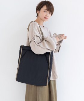 【ユナイテッドバンブールバック/united bamboo LE BAC】の【辺見えみりさんコラボ】パデッドトートバッグ 人気、トレンドファッション・服の通販 founy(ファニー) ファッション Fashion レディースファッション WOMEN バッグ Bag コラボ Collaboration ショルダー Shoulder スリーブ Sleeve チャーム Charm パイピング Piping ビジネス 仕事 通勤 Business 秋 Autumn/Fall |ID:prp329100004297968