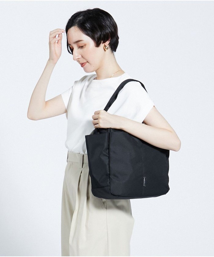 【イザック/Y'SACCS】の【Y SACCS vous et】 ボックストート Mサイズ インテリア・キッズ・メンズ・レディースファッション・服の通販 founy(ファニー) https://founy.com/ ファッション Fashion レディースファッション WOMEN バッグ Bag シンプル Simple スタイリッシュ Stylish プチプライス・低価格 Affordable ボックス Box 定番 Standard 軽量 Lightweight |ID: prp329100004299413 ipo3291000000031977603
