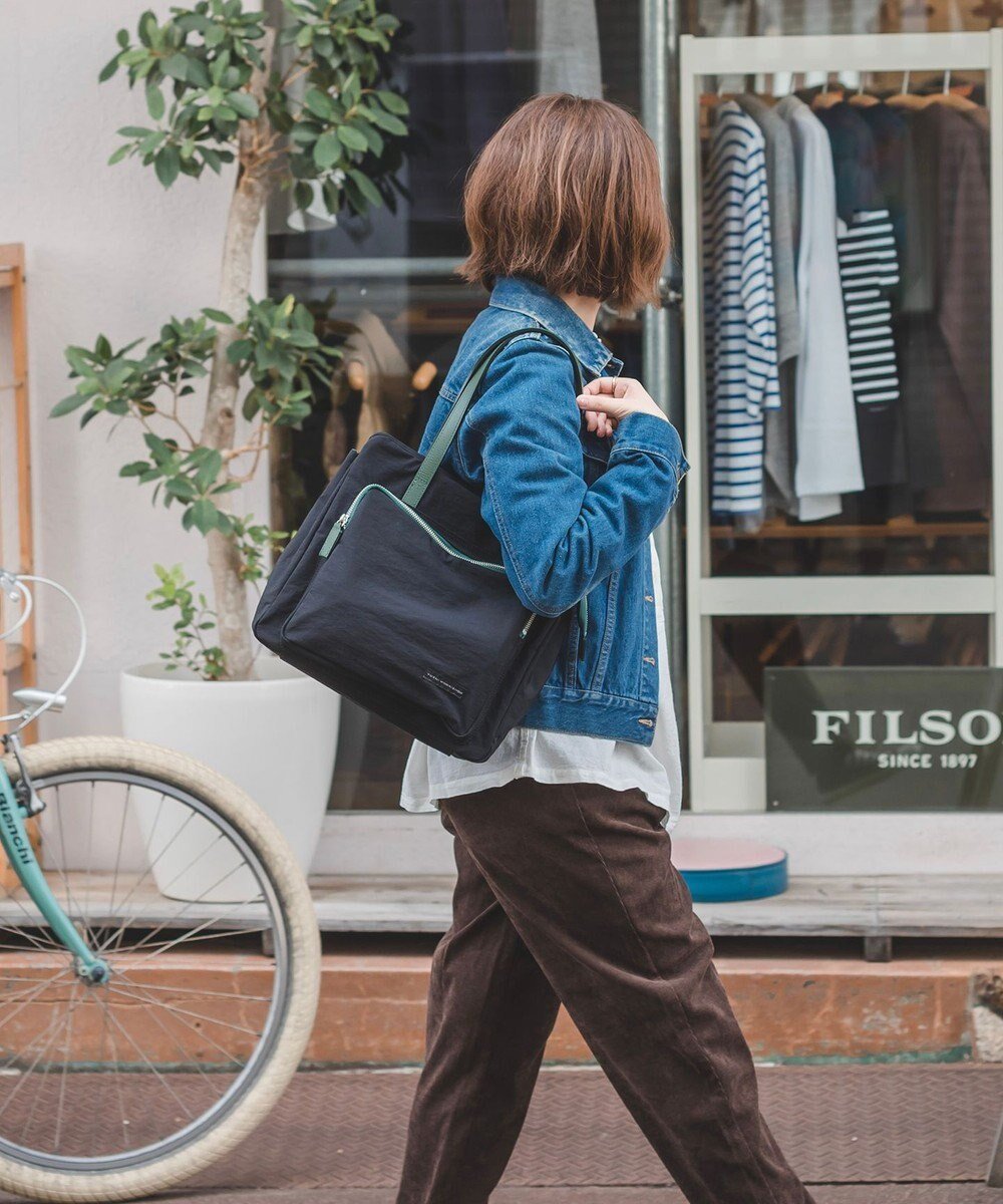 【ユーシ/YUSHI】のSquare - TOTEBAG トートバッグ【撥水/ナイロン/軽量】 人気、トレンドファッション・服の通販 founy(ファニー) 　ファッション　Fashion　レディースファッション　WOMEN　バッグ　Bag　軽量　Lightweight　スクエア　Square　トレンド　Trend　フィット　Fit　ベーシック　Basic　ポケット　Pocket　モダン　Modern　ビジネス 仕事 通勤　Business　 other-1|ID: prp329100004300330 ipo3291000000029814801