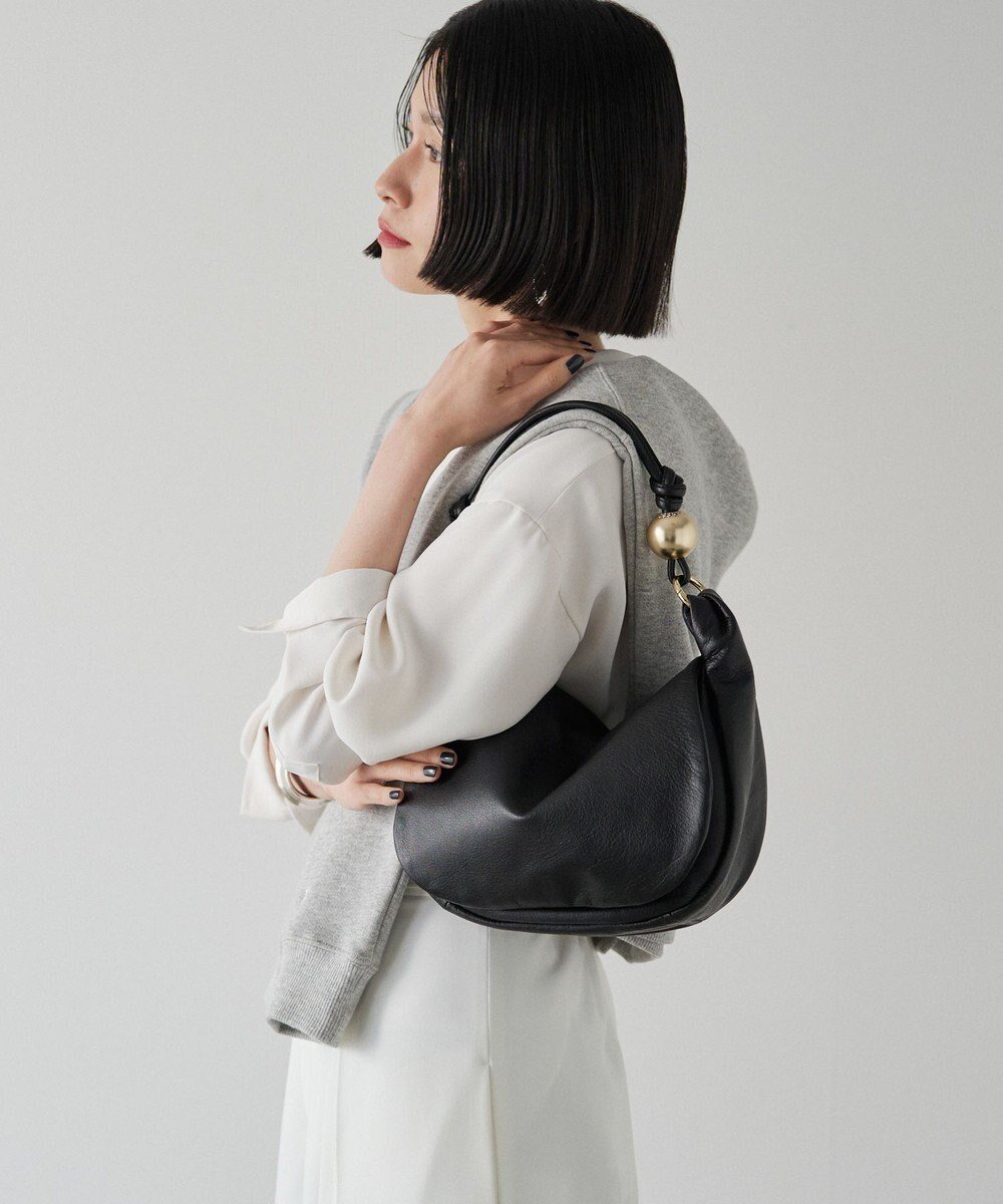 【ラシット/russet】の【新色追加】《russet× BEARDSLEY》2wayフラップショルダーバッグ(CE-1487) インテリア・キッズ・メンズ・レディースファッション・服の通販 founy(ファニー) 　ファッション　Fashion　レディースファッション　WOMEN　コレクション　Collection　軽量　Lightweight　ショルダー　Shoulder　財布　Wallet　定番　Standard　ハンド　Hand　フォルム　Form　フラップ　Flap　プリント　Print　ポケット　Pocket　マグネット　Magnet　ワーク　Work　再入荷　Restock/Back In Stock/Re Arrival　おすすめ　Recommend　日本製　Made In Japan　2025年　2025　2025春夏・S/S　Ss,Spring/Summer,2025　Black|ID: prp329100004300377 ipo3291000000031984609