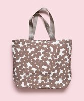 【トッカ/TOCCA】の【WEB&一部店舗限定・A4サイズ対応】DANCING TOCCA SUBBAG サブバッグ 人気、トレンドファッション・服の通販 founy(ファニー) ファッション Fashion レディースファッション Fashion for Women バッグ Bags アウトドア Outdoor Clothing クラウン Crown, Royal Motif コンパクト Compact, Small Size シンプル Simple, Minimal 財布 Wallet, Purse フェミニン Feminine, Girly プリント Print, Printed Pattern ポケット Pocket, Pocket Detail リュクス Luxury, Elegant, High-End, Chic 旅行 Travel ビジネス 仕事 通勤 Business / Work / Commuting |ID:prp329100004300662