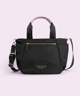 【トッカ/TOCCA】の【サスティナブル素材・撥水・WEB&一部店舗限定】NUOTO NYLON TOTE トートバッグ 人気、トレンドファッション・服の通販 founy(ファニー) ファッション Fashion レディースファッション WOMEN バッグ Bag アウトドア Outdoor 軽量 Lightweight シンプル Simple ジップ Zip 財布 Wallet フォルム Form フロント Front ポケット Pocket おすすめ Recommend 旅行 Travel ビジネス 仕事 通勤 Business |ID:prp329100004300673
