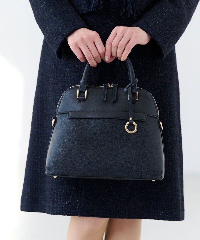 【組曲/KUMIKYOKU】の【ショルダーベルト付き】ボストンハンドバッグ インテリア・キッズ・メンズ・レディースファッション・服の通販 founy(ファニー) https://founy.com/ ファッション Fashion レディースファッション Fashion for Women バッグ Bags ベルト&ウエストマーク Belts & Waist Accessories ショルダー Shoulder, Shoulder Strap セレモニー Ceremony ベーシック Basic, Essential ボストン Boston ボストンバッグ Boston Bag, Retro Bag ポケット Pocket, Pocket Detail ミドル Middle Length, Mid Height エレガント 上品 Elegant ビジネス 仕事 通勤 Business / Work / Commuting |ID: prp329100004308306 ipo3291000000036380396