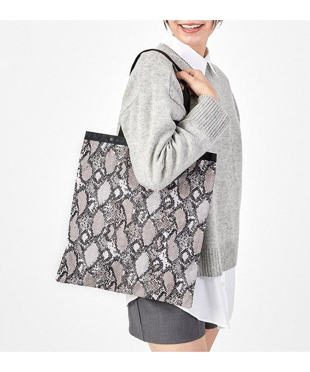 【レスポートサック/LeSportsac】のLARGE EMERALD TOTE/ミスティックオフィディアン 人気、トレンドファッション・服の通販 founy(ファニー) 　ファッション　Fashion　レディースファッション　WOMEN　バッグ　Bag　シンプル　Simple　スリム　Slim　雑誌　Magazine　パイソン　Python　ポケット　Pocket　おすすめ　Recommend　エレガント 上品　Elegant　ビジネス 仕事 通勤　Business　 other-1|ID: prp329100004318580 ipo3291000000029957832