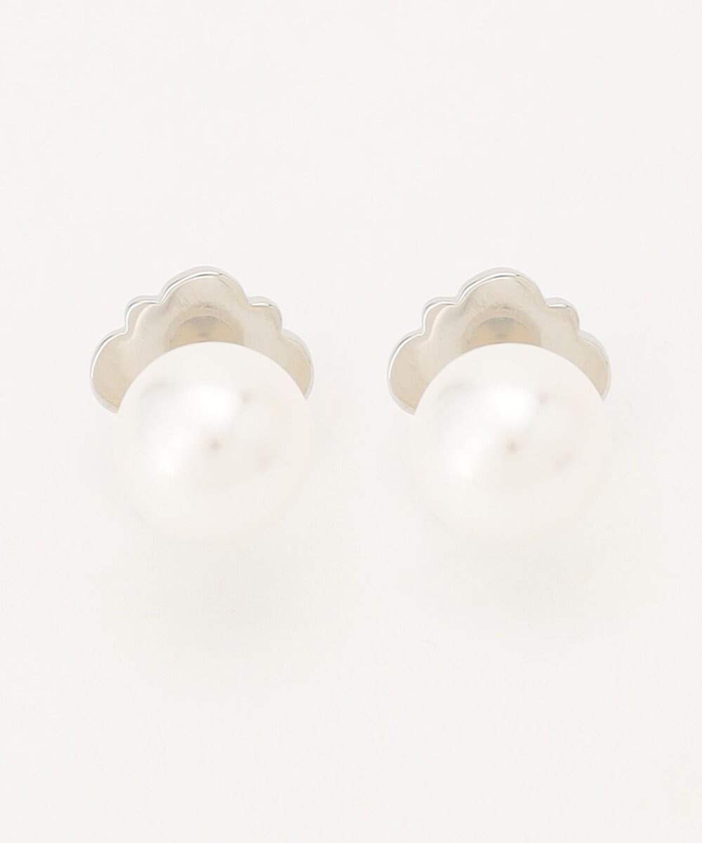 【トッカ/TOCCA】のLOGO CLOVER STUD PIERCED EARRINGS ピアス インテリア・キッズ・メンズ・レディースファッション・服の通販 founy(ファニー) 　ファッション　Fashion　レディースファッション　WOMEN　ジュエリー　Jewelry　リング　Rings　イヤリング　Earrings　アクセサリー　Accessories　シンプル　Simple　パール　Pearl　プレート　Plate　ポーチ　Pouch　モチーフ　Motif　再入荷　Restock/Back In Stock/Re Arrival　シルバー系|ID: prp329100004323879 ipo3291000000030001511