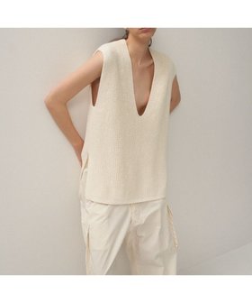 【エイトン/ATON】 SILK WASHI LILIYARN Vネックベスト人気、トレンドファッション・服の通販 founy(ファニー) ファッション Fashion レディースファッション WOMEN アウター Coat Outerwear トップス・カットソー Tops/Tshirt ニット Knit Tops ベスト/ジレ Gilets/Vests Vネック V-Neck 春 Spring 吸水 Water Absorption シルク Silk セーター Sweater タンク Tank 手編み Hand Knitting ベスト Vest リネン Linen S/S・春夏 Ss・Spring/Summer NEW・新作・新着・新入荷 New Arrivals おすすめ Recommend 夏 Summer |ID:prp329100004334041