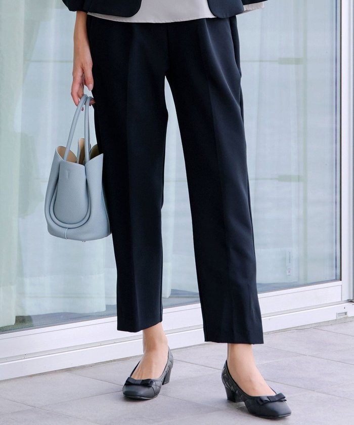 【ティアクラッセ/Tiaclasse】の【ストレッチジョーゼット】スリットテーパードパンツ インテリア・キッズ・メンズ・レディースファッション・服の通販 founy(ファニー) https://founy.com/ ファッション Fashion レディースファッション Fashion for Women パンツ Pants & Trousers アクセサリー Fashion Accessories ウォッシャブル Machine Washable 春 Spring 洗える Machine Washable 秋 Autumn シフォン Chiffon, Lightweight Fabric シューズ Shoes, Footwear シンプル Simple, Minimal ジャケット Jacket, Outerwear ジョーゼット Georgette, Semi-Sheer Fabric ストレッチ Stretch, Stretchy Fabric スリット Slit, Slit Detail セットアップ Set-Up, Coordinated Outfit センター Center, Center Line チュニック Tunic, Long Top テーパード Tapered, Tapered Pants フォーマル Formal, Dressy フレア Flare, Flared ポケット Pocket, Pocket Detail 無地 Plain, Solid Color 楽ちん Easy Fit, Comfortable 冬 Winter / This Winter A/W・秋冬 Autumn/Winter S/S・春夏 SS, Spring/Summer, Warm Season 再入荷 Restock / Back in Stock おすすめ Recommended / Our Picks 夏 Summer |ID: prp329100004335214 ipo3291000000035673771