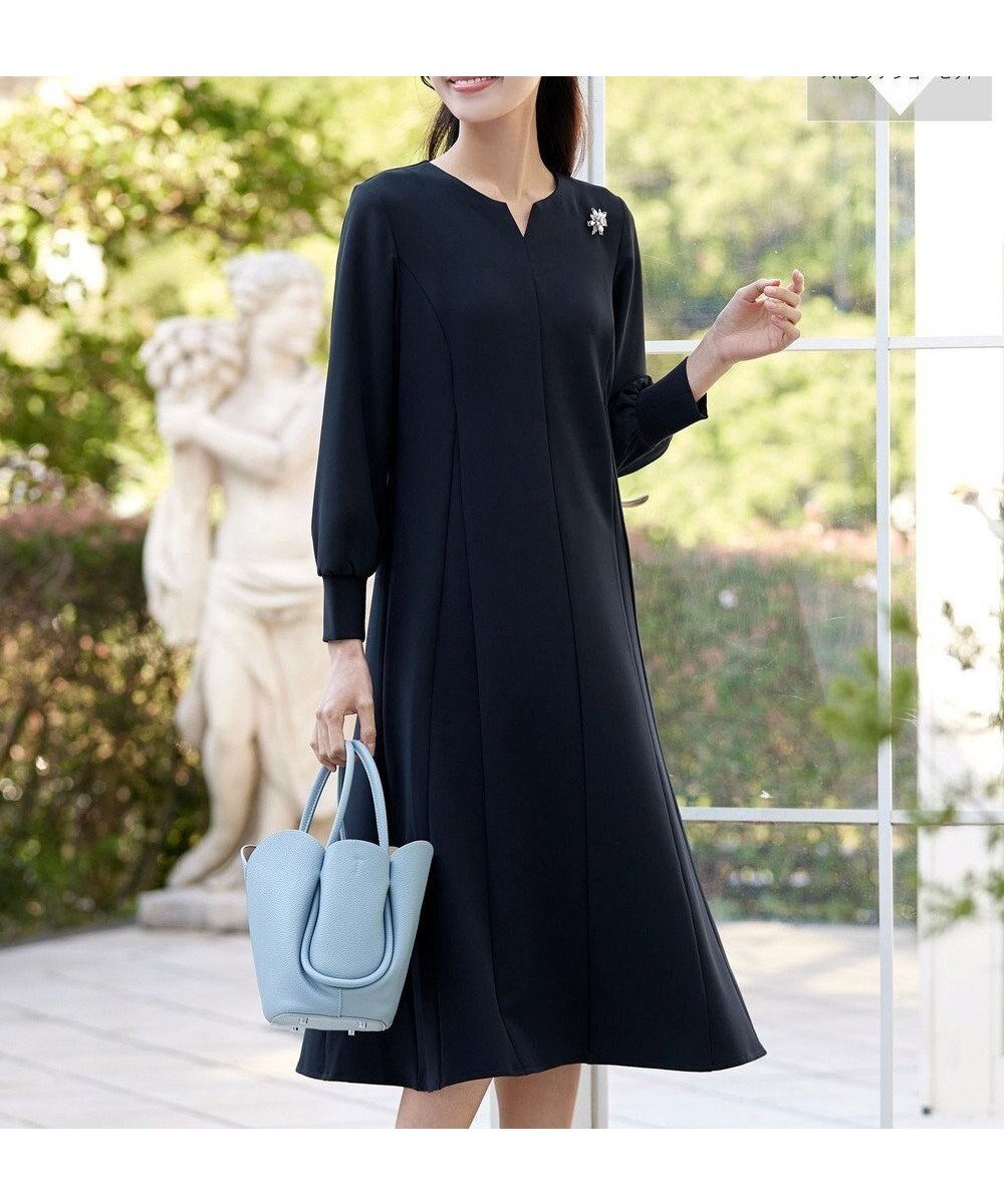 【ティアクラッセ/Tiaclasse】の【ストレッチジョーゼット】 シフォン袖ワンピース 人気、トレンドファッション・服の通販 founy(ファニー) 　ファッション　Fashion　レディースファッション　WOMEN　ワンピース　Dress　アクセサリー　Accessories　ウォッシャブル　Washable　オケージョン　Occasion　春　Spring　洗える　Washable　秋　Autumn/Fall　シフォン　Chiffon　シューズ　Shoes　シンプル　Simple　ジャケット　Jacket　ジャージー　Jersey　ジョーゼット　Georgette　ストレッチ　Stretch　セットアップ　Set Up　とろみ　Thickness　チュニック　Tunic　長袖　Long Sleeve　フォーマル　Formal　フレア　Flare　ポケット　Pocket　ミモレ　Mimore　A/W・秋冬　Aw・Autumn/Winter・Fw・Fall-Winter　S/S・春夏　Ss・Spring/Summer　再入荷　Restock/Back In Stock/Re Arrival　おすすめ　Recommend　夏　Summer　エレガント 上品　Elegant　 other-1|ID: prp329100004335215 ipo3291000000031745101