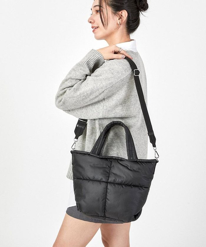 【レスポートサック/LeSportsac】のPUFFY SH GG TOTE/タイムレスノワール インテリア・キッズ・メンズ・レディースファッション・服の通販 founy(ファニー) https://founy.com/ ファッション Fashion レディースファッション WOMEN バッグ Bag コレクション Collection 軽量 Lightweight ショルダー Shoulder シンプル Simple 財布 Wallet トラベル Travel 人気 Popularity フォルム Form プリント Print ポケット Pocket マグネット Magnet 無地 Plain Color NEW・新作・新着・新入荷 New Arrivals おすすめ Recommend 旅行 Travel ビジネス 仕事 通勤 Business |ID: prp329100004335230 ipo3291000000030114425