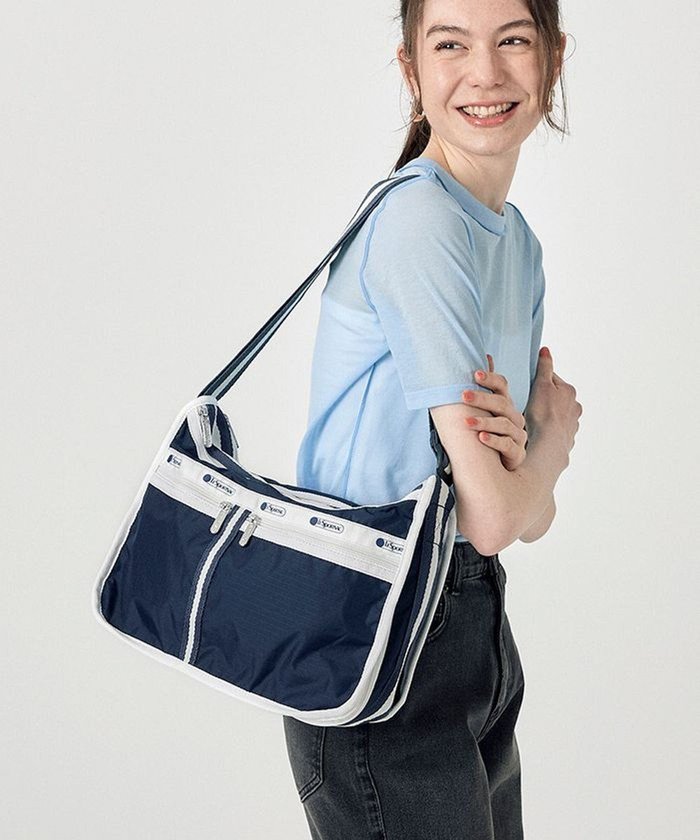 【レスポートサック/LeSportsac】のDELUXE EVERYDAY BAG/スペクテイターディープブルー インテリア・キッズ・メンズ・レディースファッション・服の通販 founy(ファニー) https://founy.com/ ファッション Fashion レディースファッション WOMEN アウトドア Outdoor 傘 Umbrella 軽量 Lightweight シンプル Simple スタイリッシュ Stylish スポーツ Sports スポーティ Sporty 財布 Wallet トラベル Travel 手帳 Pocket Book 人気 Popularity プリント Print ポケット Pocket ポーチ Pouch 無地 Plain Color 再入荷 Restock/Back In Stock/Re Arrival おすすめ Recommend 旅行 Travel ビジネス 仕事 通勤 Business |ID: prp329100004337521 ipo3291000000030138257