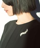 【アンフィーロ 自由区/UNFILO】のパールブローチ 人気、トレンドファッション・服の通販 founy(ファニー) ファッション Fashion レディースファッション WOMEN NEW・新作・新着・新入荷 New Arrivals アクセサリー Accessories シンプル Simple スウェット Sweat セレモニー Ceremony パール Pearl ブローチ Brooch マグネット Magnet モダン Modern ワンポイント One Point thumbnail シルバー|ID: prp329100004343980 ipo3291000000030317506