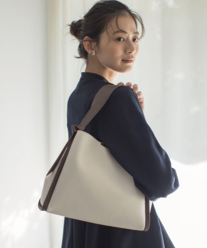 【組曲/KUMIKYOKU】のノットデザイン トートバック インテリア・キッズ・メンズ・レディースファッション・服の通販 founy(ファニー) https://founy.com/ ファッション Fashion レディースファッション WOMEN バッグ Bag トートバック Tote Bag フェイクレザー Faux Leather ポケット Pocket 人気 Popularity ビジネス 仕事 通勤 Business 台形 Trapezoid |ID: prp329100004348290 ipo3291000000030560267