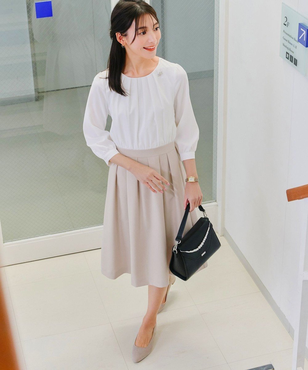 【ティアクラッセ/Tiaclasse】の【ダブルクロス】シフォンドッキングワンピース インテリア・キッズ・メンズ・レディースファッション・服の通販 founy(ファニー) ファッション Fashion レディースファッション Fashion for Women ワンピース Dresses アクセサリー Fashion Accessories ウォッシャブル Machine Washable 春 Spring 洗える Machine Washable 秋 Autumn ジャケット Jacket, Outerwear ストレッチ Stretch, Stretchy Fabric ダブル Double, Double-Breasted ドッキング Docking, Mixed Material 人気 Popular, Best Seller 長袖 Long Sleeve, Full Sleeve フィット Fit, Slim Fit フェミニン Feminine, Girly フォーマル Formal, Dressy フレア Flare, Flared ポケット Pocket, Pocket Detail 無地 Plain, Solid Color ラウンド Round, Round Neck 冬 Winter / This Winter A/W・秋冬 Autumn/Winter S/S・春夏 SS, Spring/Summer, Warm Season おすすめ Recommended / Our Picks 夏 Summer 入学式 Entrance Ceremony 卒業式 Graduation Ceremony ビジネス 仕事 通勤 Business / Work / Commuting グレージュ|ID: prp329100004353837 ipo3291000000033645654