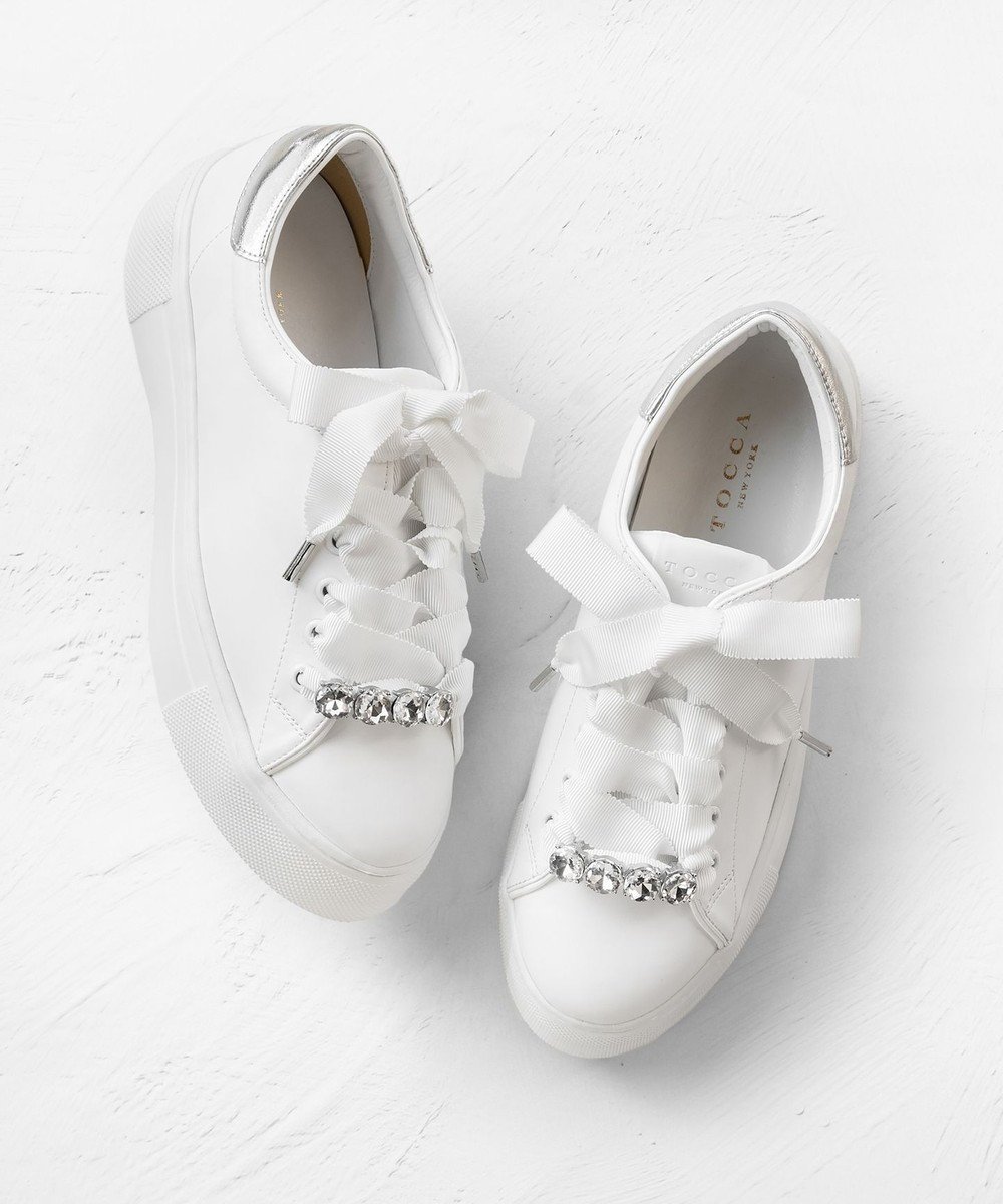 【トッカ/TOCCA】の【軽量・抗菌消臭・ビジュー取り外し可】BIJOUX SNEAKERS スニーカー 人気、トレンドファッション・服の通販 founy(ファニー) ファッション Fashion レディースファッション Fashion for Women 2025年 2025 2025春夏・S/S Spring/Summer 2025 SS25 クッション Cushion, Throw Pillow シルバー Silver, Metallic Silver シンプル Simple, Minimal スニーカー Sneakers, Trainers ビジュー Bijou, Jewel-like Accent リュクス Luxury, Elegant, High-End, Chic レース Lace, Lace Fabric ロマンティック Romantic, Feminine Style 厚底 Platform Shoes 夏 Summer 抗菌 Antibacterial, Bacteria-Resistant S/S・春夏 SS, Spring/Summer, Warm Season 軽量 Lightweight, Ultra Light other-1|ID: prp329100004355484 ipo3291000000033834105