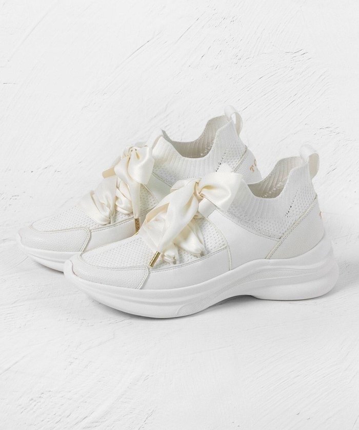 【トッカ/TOCCA】のPOINT OF GLITTER KNIT SNEAKERS スニーカー インテリア・キッズ・メンズ・レディースファッション・服の通販 founy(ファニー) https://founy.com/ ファッション Fashion レディースファッション Fashion for Women トップス・カットソー Cut & Sew Tops ニット Knit Tops & Sweaters 2025年 2025 2025春夏・S/S Spring/Summer 2025 SS25 サテン Satin, Glossy Fabric スニーカー Sneakers, Trainers トレンド Trend, Trending Now フィット Fit, Slim Fit リボン Ribbon, Bow リュクス Luxury, Elegant, High-End, Chic ロマンティック Romantic, Feminine Style エレガント 上品 Elegant 厚底 Platform Shoes 夏 Summer S/S・春夏 SS, Spring/Summer, Warm Season |ID: prp329100004359813 ipo3291000000030474535